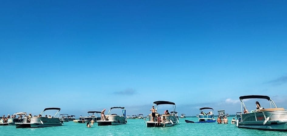 How Do Pontoon Charters at Crab Island Jimmy’s Make Your Destin Vacation Better?